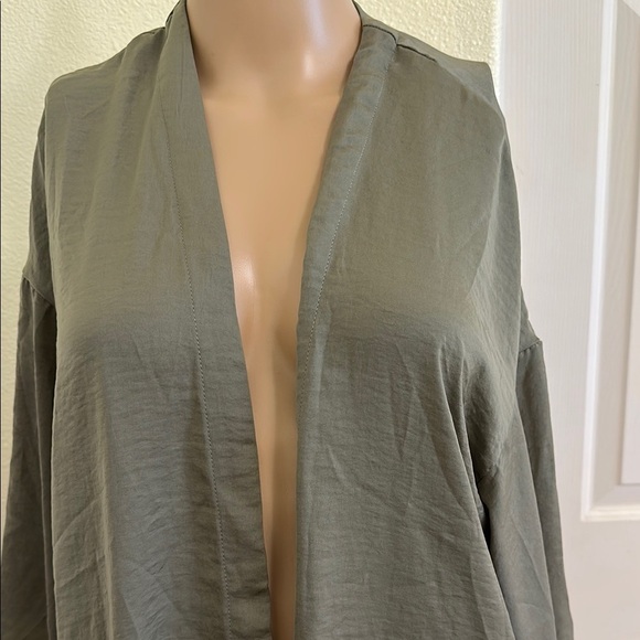 H&M Olive Green Cardigan - Picture 2 of 5